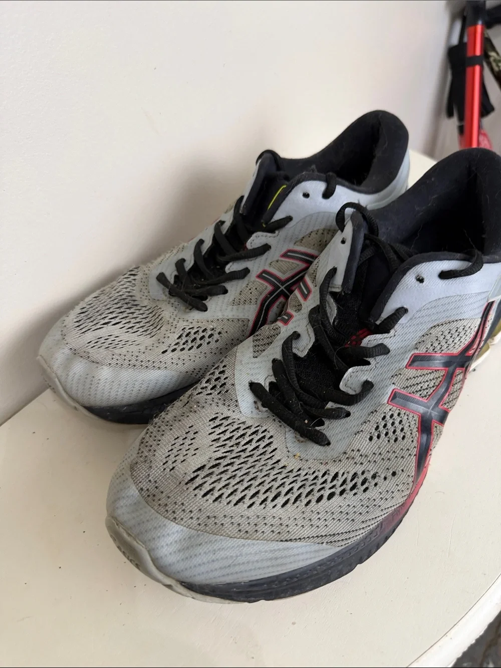 (2390) ASICS Men's Light Gray & Red Athletic Running Shoes, Size: 12